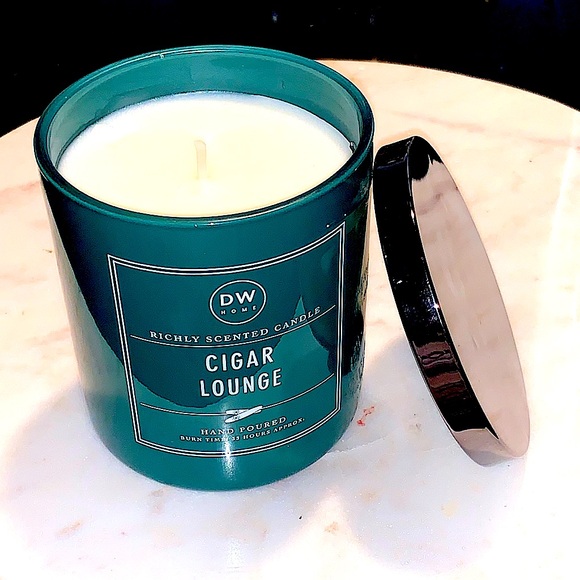 DW HOME CANDLE CIGAR LOUNGE RICHLY SCENTED 1 WICK 9.3 OZ NEW - Picture 2 of 4